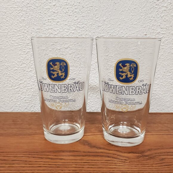 Drinkware - Lot of 2 Lowenbrau Beer Glasses - Picture 1 of 3
